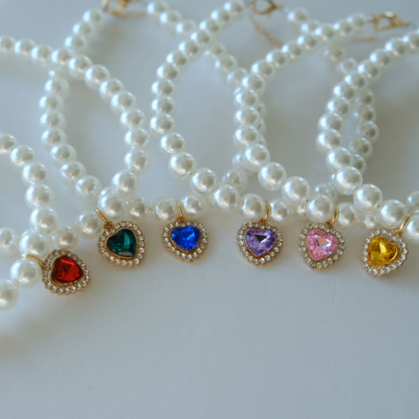 Royal Pearl Pet Necklace – Blush Pink Heart Pendant | Chic Jewelry for Stylish Pets