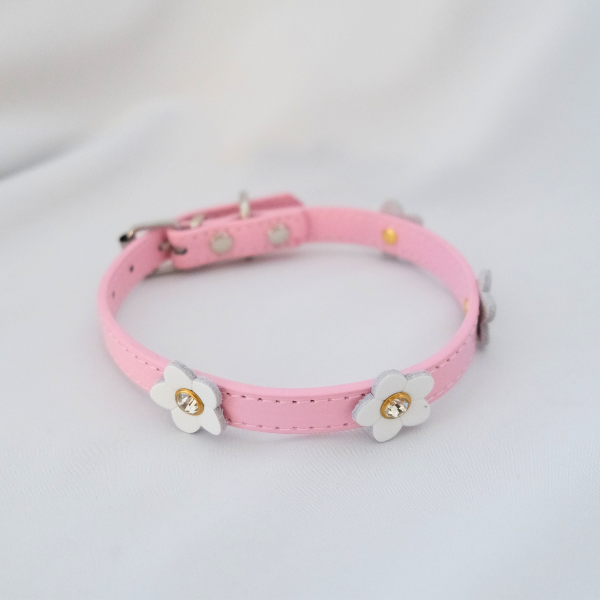 Sweet Pink Dog Collar with White Flower Details – XS/S/M Sizes