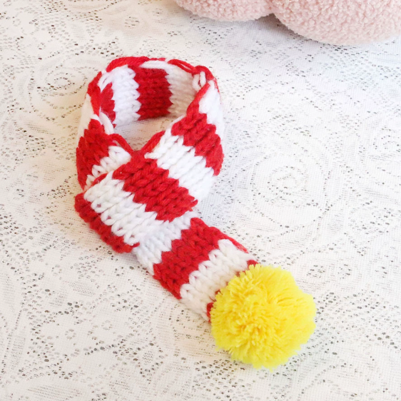 Knitted Xmas Dog Scarf — Cosy Holiday Edition