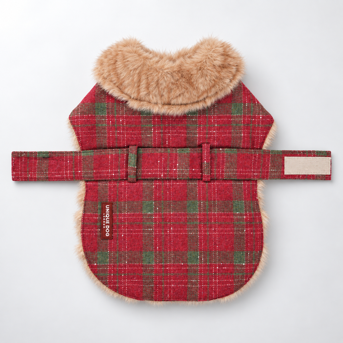 Country House - The Noble Red Fur Coat