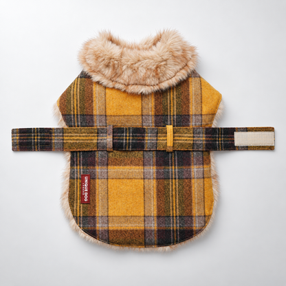 Country House - The Noble Yellow Fur Coat