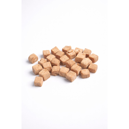 Freeze Dried Salmon Cubes (70g)
